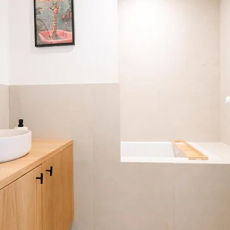 We Parisian Vanneau Cozy アパート *