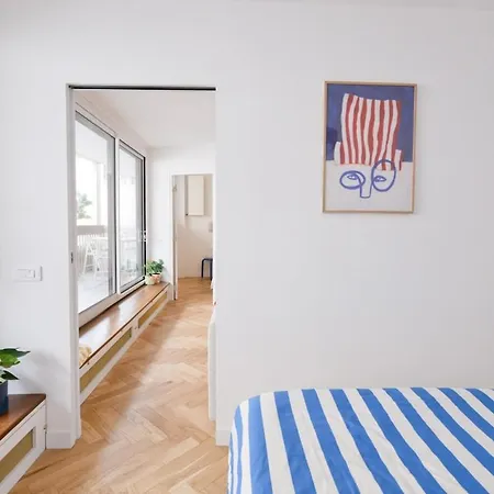 We Parisian Vanneau Cozy パリ