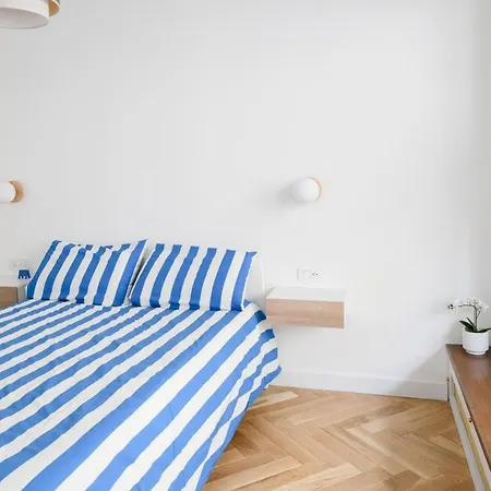 We Parisian Vanneau Cozy Apartment *