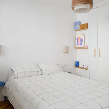 We Parisian Vanneau Cozy *