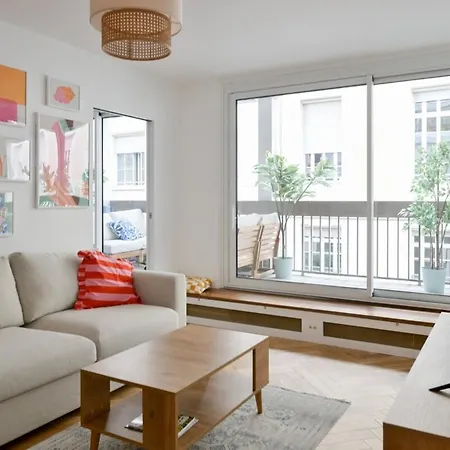 We Parisian Vanneau Cozy Apartment