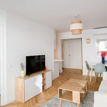 We Parisian Vanneau Cozy アパート *