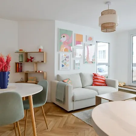 We Parisian Vanneau Cozy Apartment Paris