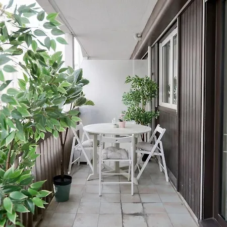 We Parisian Vanneau Cozy パリ