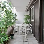 We Parisian Vanneau Cozy 파리